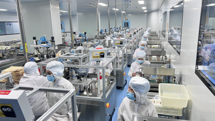 小白心里軟7周年 營養(yǎng)用心，因愛柔軟，科技引領(lǐng)溫馨變革